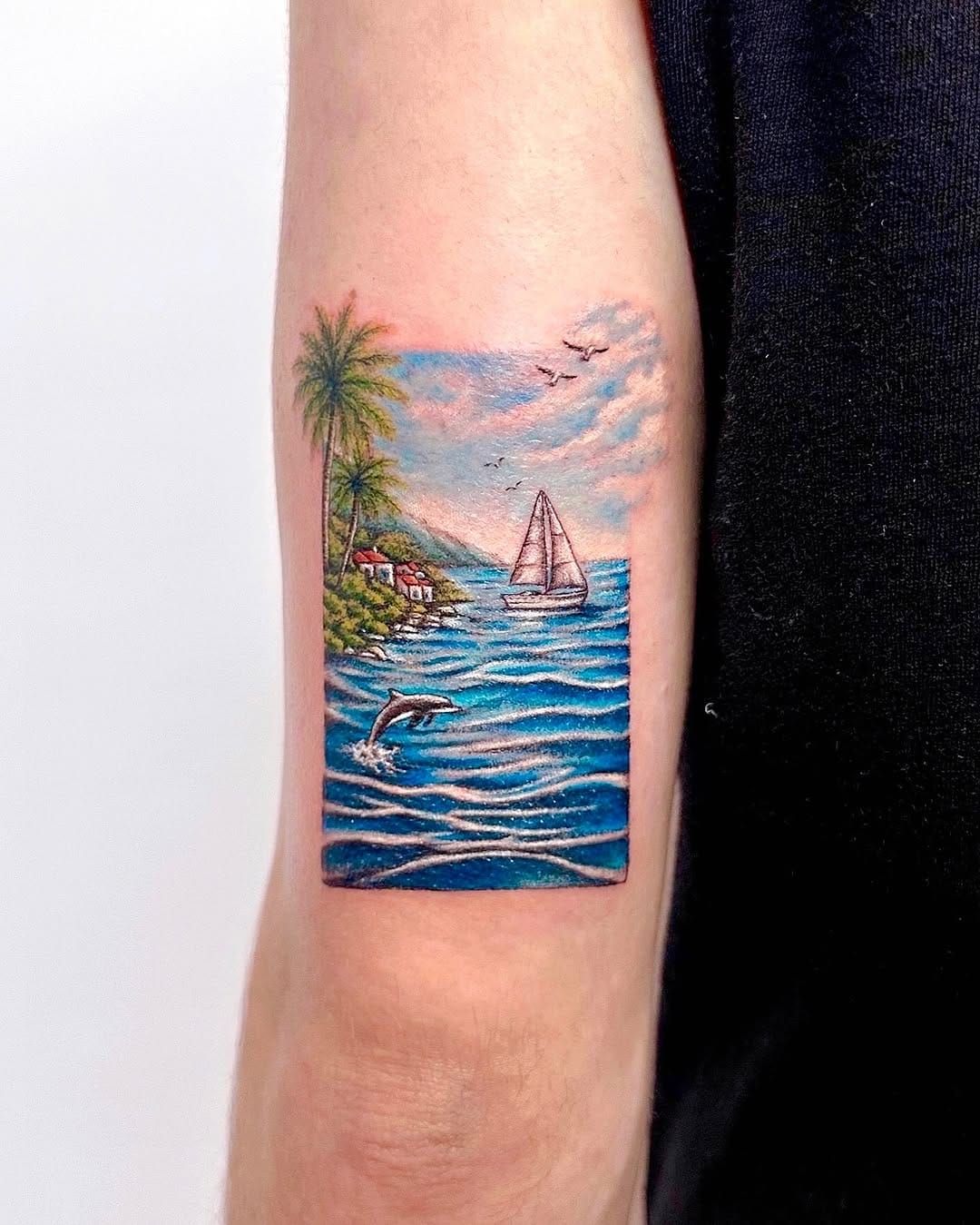 Post 2 by Esra Işıklar • Tattoo Artist on Instagram (carousel)