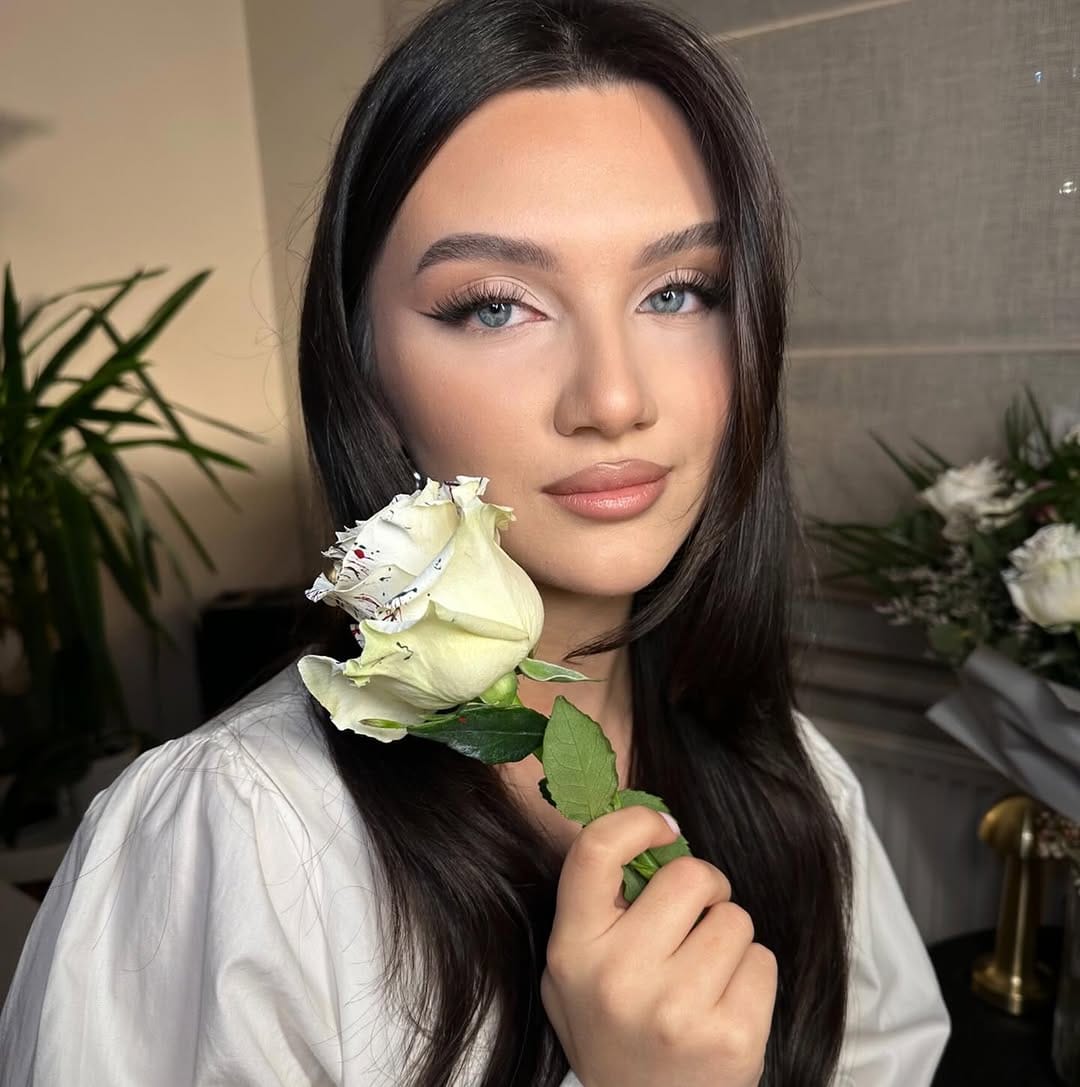 Post 9 by Nebiye Simge Ç. on Instagram (carousel)