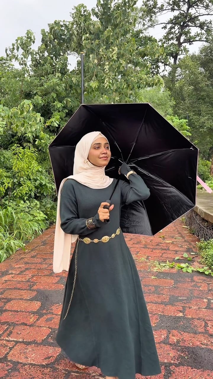 Post 2 by 🌹 AFREEN KHAN 🌹 on Instagram (video)