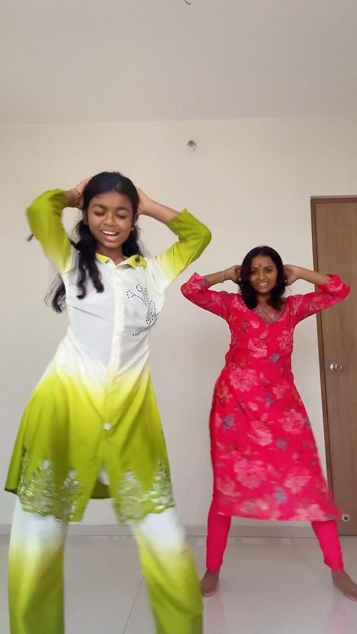 Post 4 by Varsha Solanki on Instagram (video)