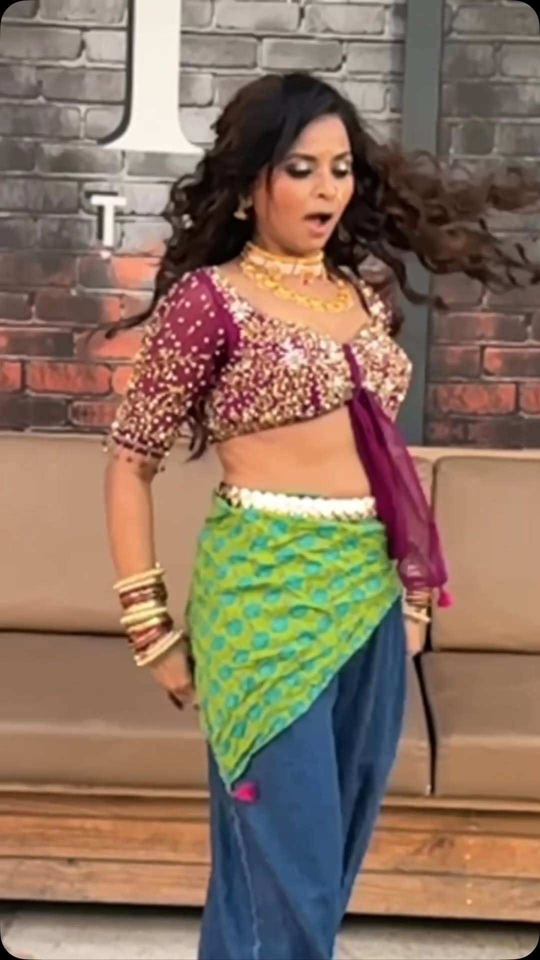 Post 5 by Varsha Solanki on Instagram (video)