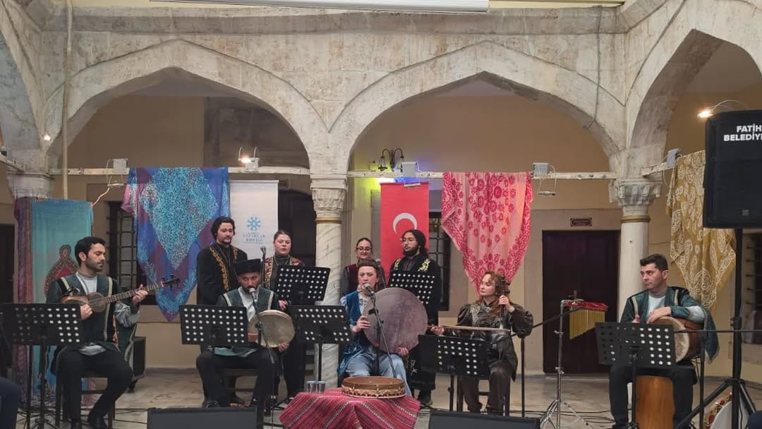 Post 4 by Dr.Seide Ömer TRT TÜRKÜ RADYO AZERBAYCAN RÜZGARI on Instagram (carousel)