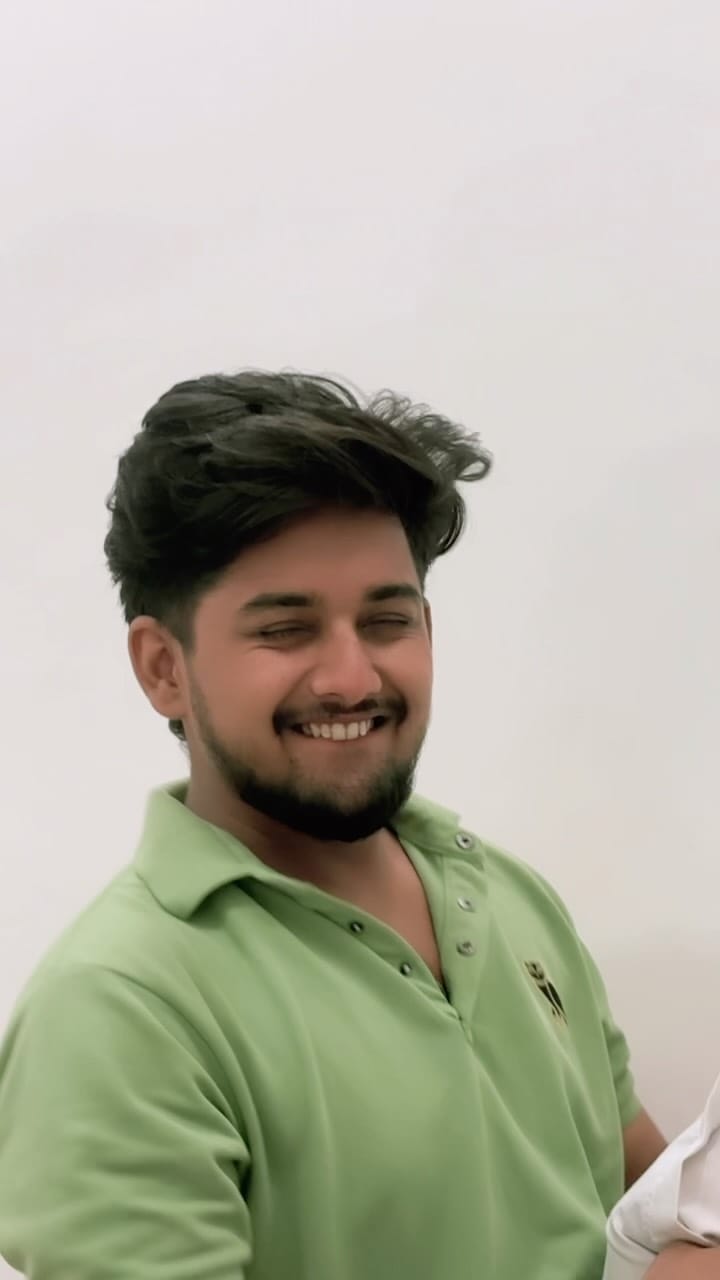 Post 4 by RAHUL SINGH on Instagram (video)