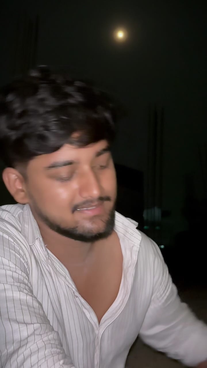 Post 8 by RAHUL SINGH on Instagram (video)