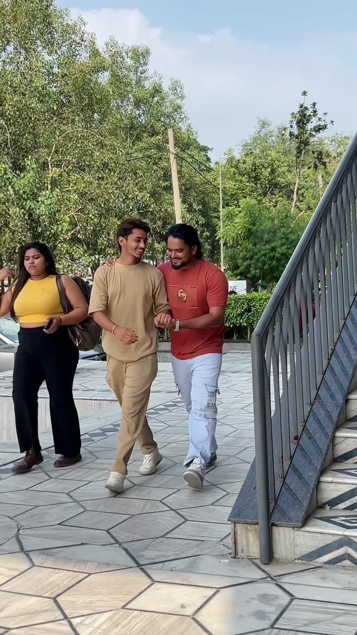Post 6 by Nawed Shamsi on Instagram (video)