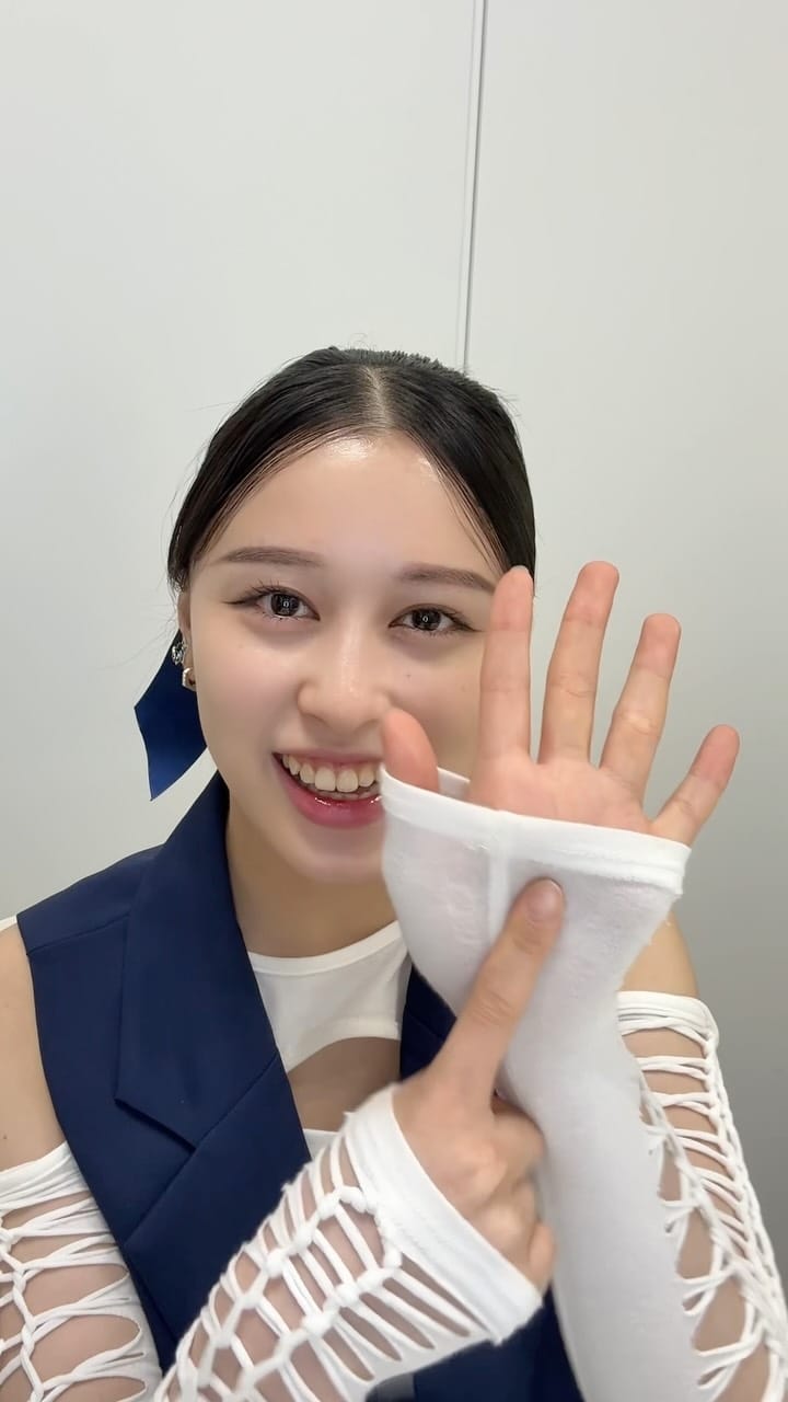 Post 4 by ANGERME (アンジュルム) on Instagram (video)