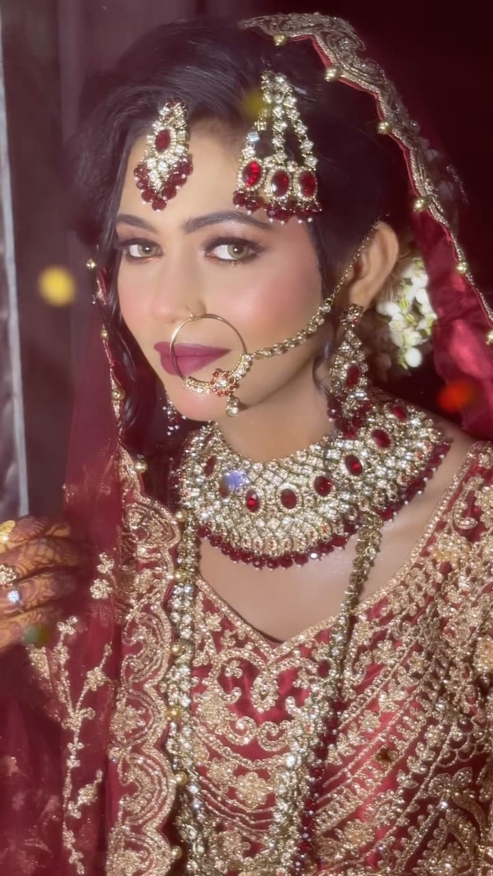 Post 7 by Gazala makeup artist on Instagram (video)