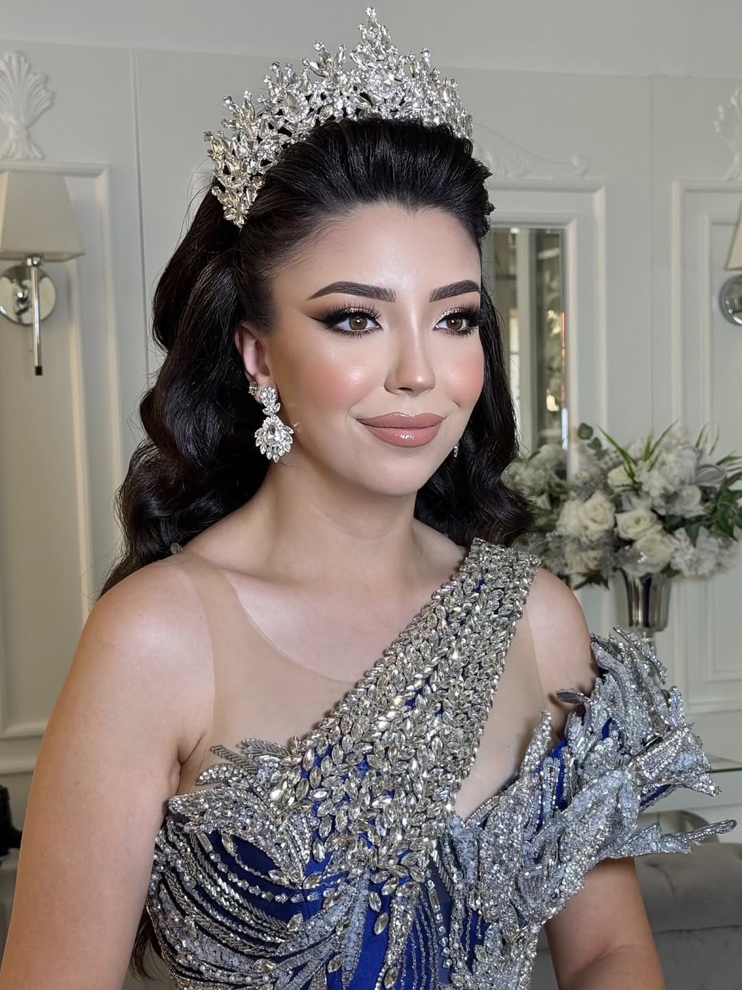 Post 3 by Saliha Güler (hairstylist&makeup) on Instagram (carousel)