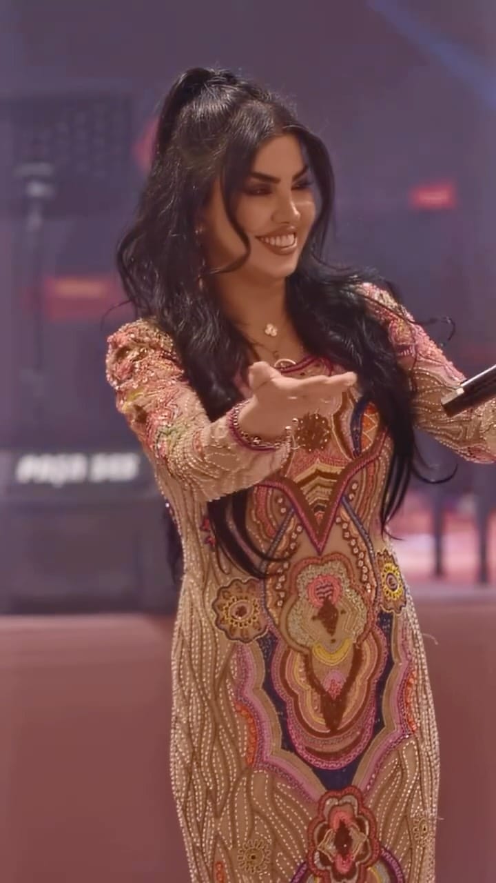Post 4 by Delila Dilan on Instagram (video)