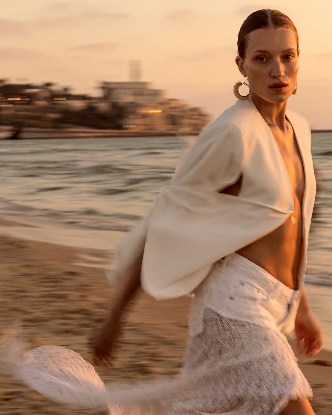 Post 2 by LANA FROLOV on Instagram (carousel)