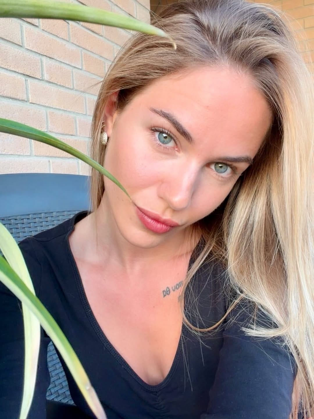 Post 6 by Greta Αθηνά Rumo on Instagram (carousel)