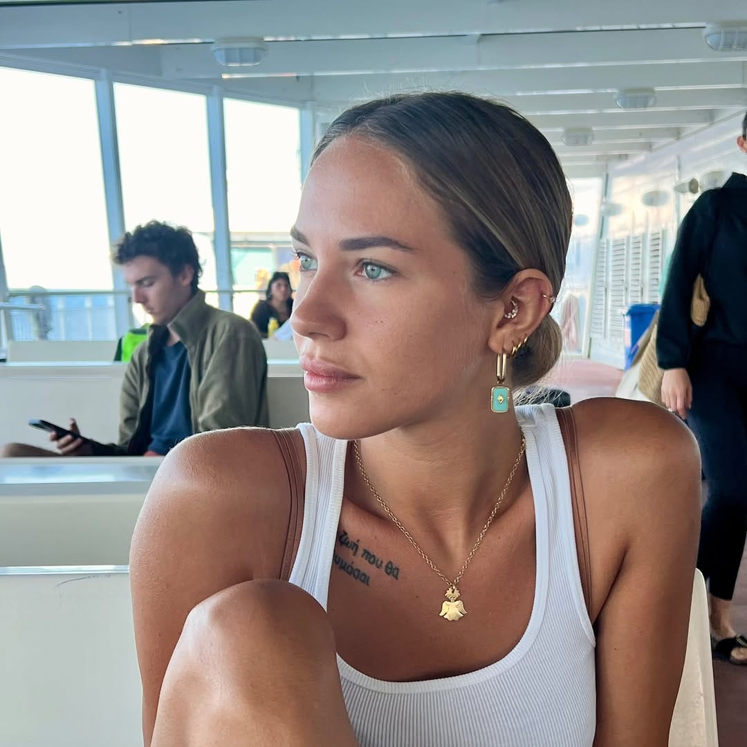 Post 4 by Greta Αθηνά Rumo on Instagram (image)