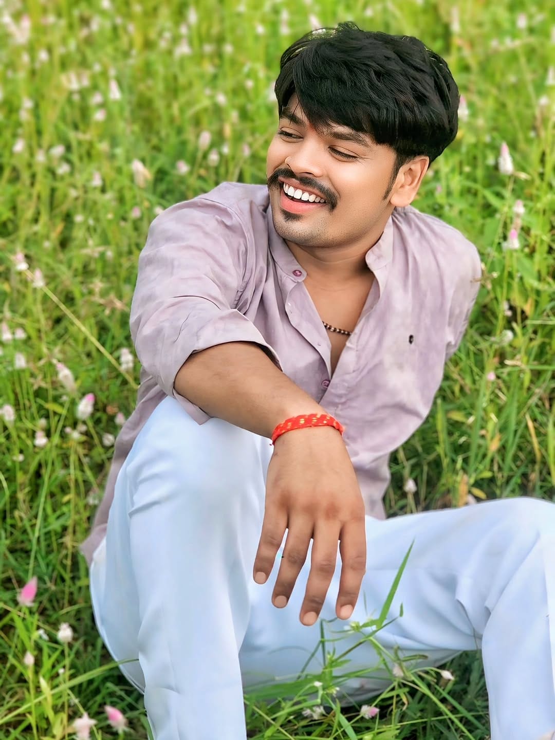 Post 6 by Himanshu Yadav on Instagram (carousel)