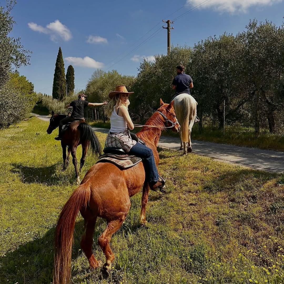 Post 8 by Catalina Ciocan on Instagram (carousel)