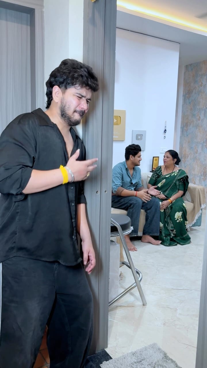 Post 10 by Vinav Tiwari on Instagram (video)