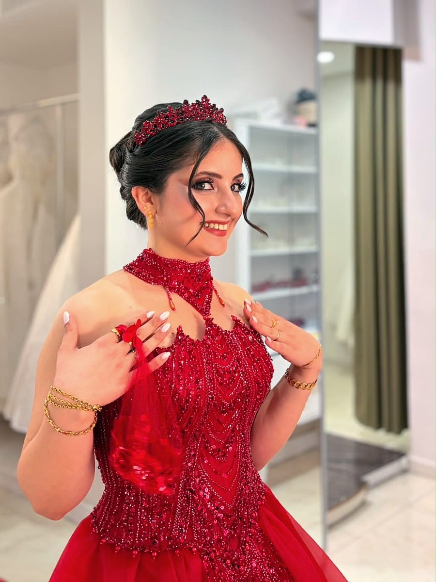 Post 1 by Hatay/Samandağ👰👗💍 Özden Duran on Instagram (carousel)