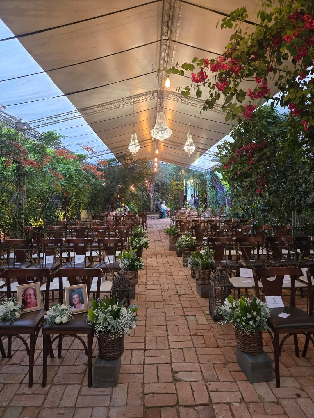 Post 1 by Meu Quintal Eventos on Instagram (image)
