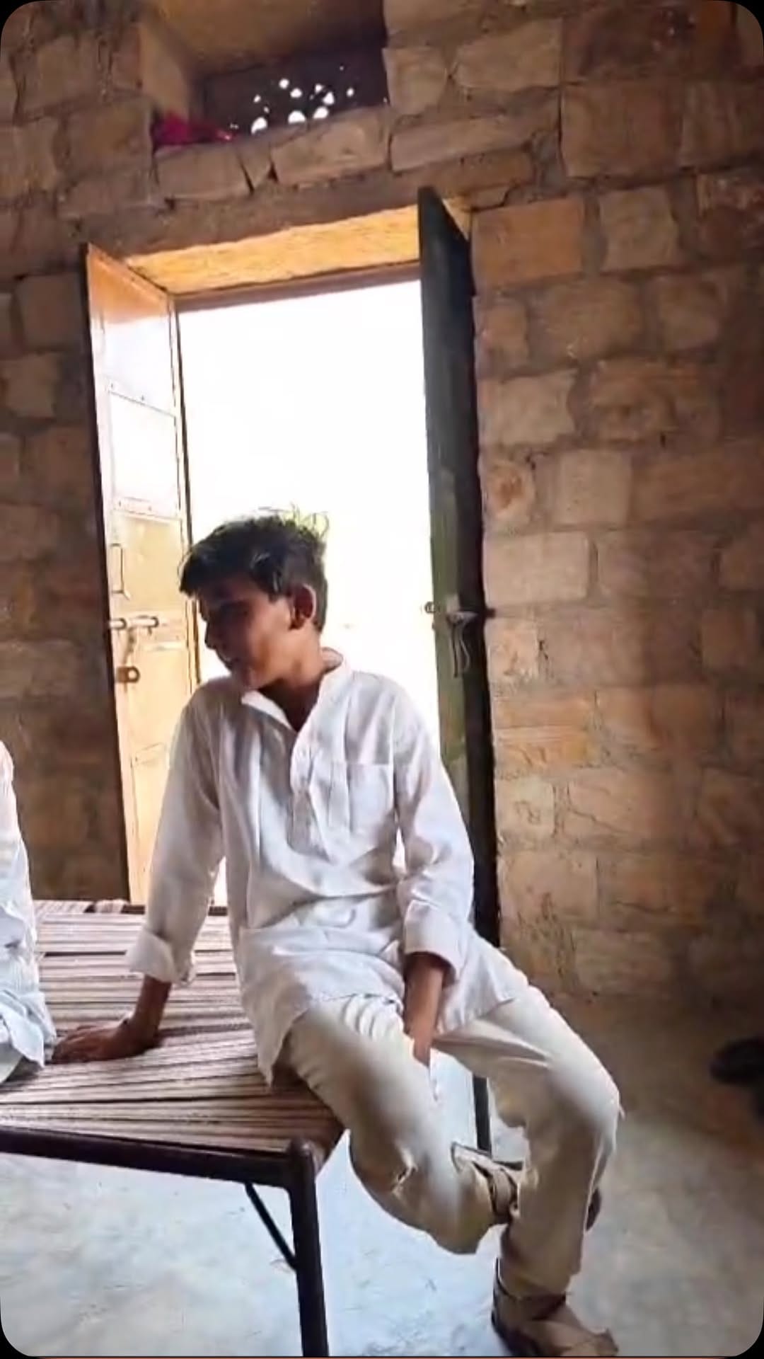 Post 6 by FOLK 🇮🇳 on Instagram (video)