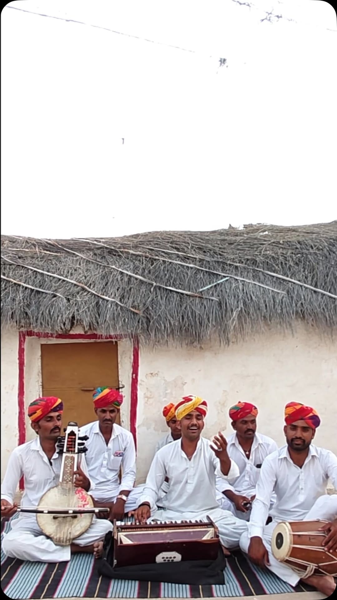 Post 4 by FOLK 🇮🇳 on Instagram (video)