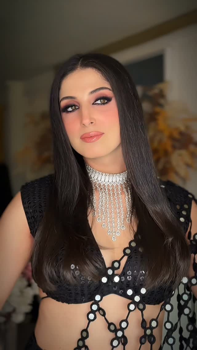 Post 2 by Khushbu Dua | Bridal Make-up Artist | Delhi 💄 on Instagram (video)