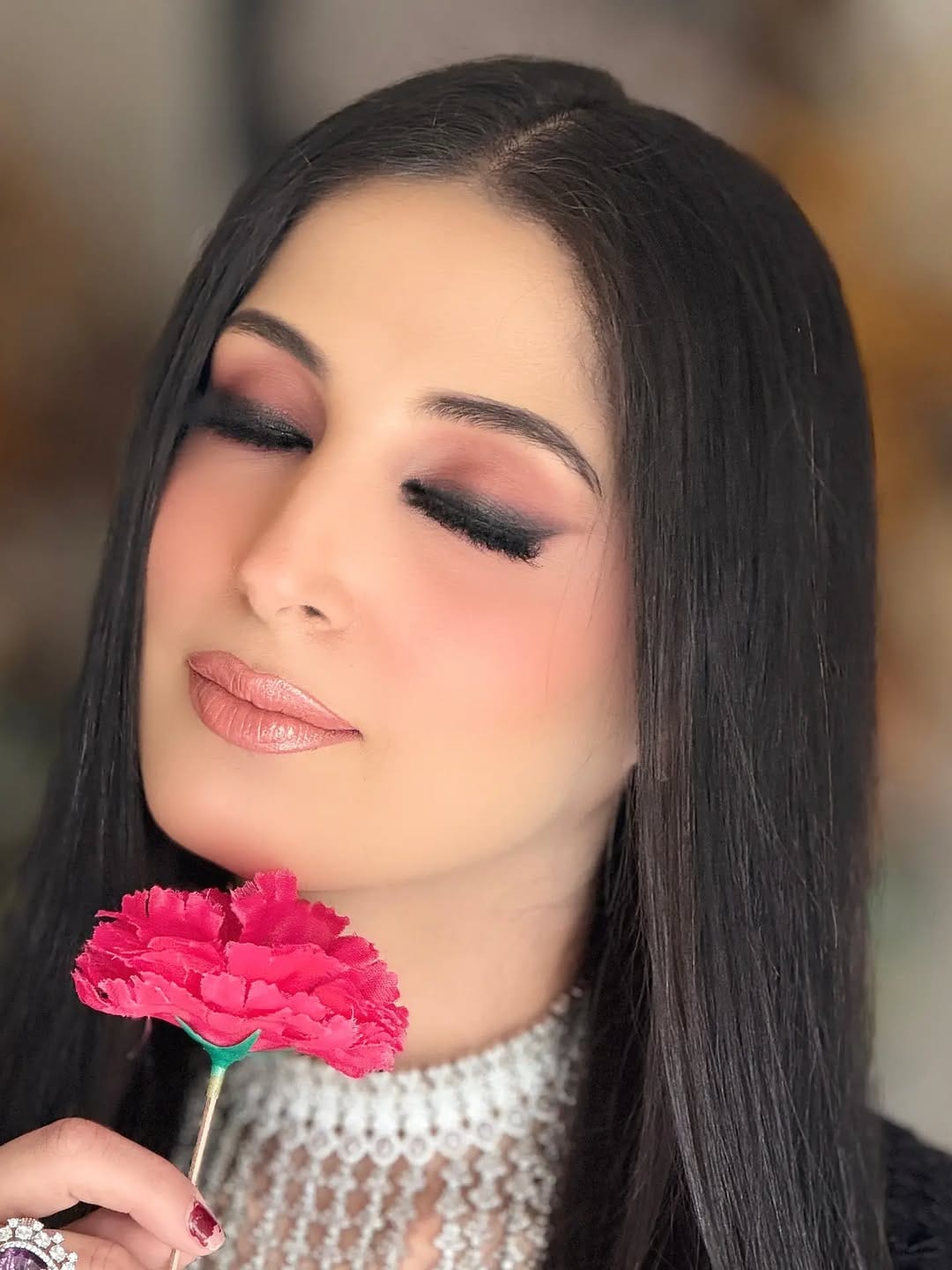 Post 1 by Khushbu Dua | Bridal Make-up Artist | Delhi 💄 on Instagram (carousel)