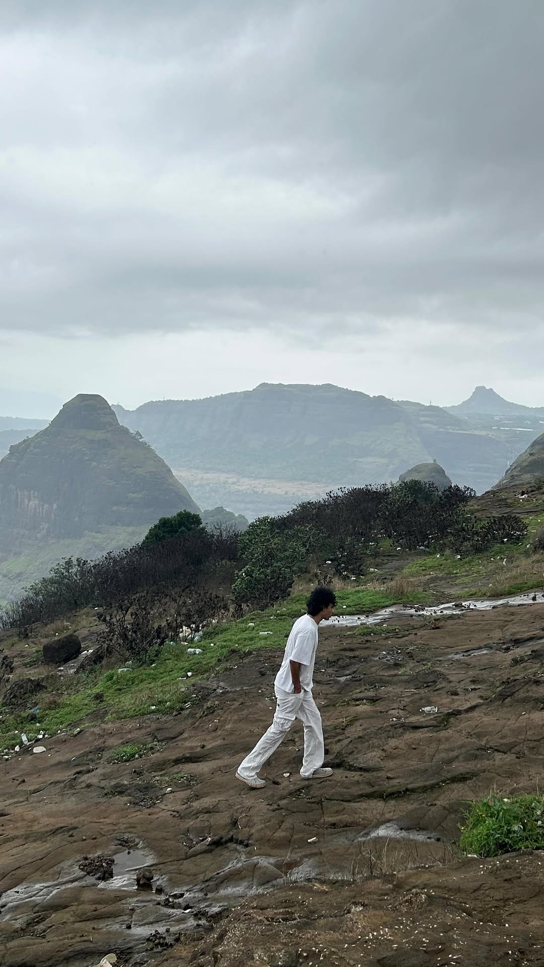 Post 4 by Bilal Qureshi on Instagram (video)
