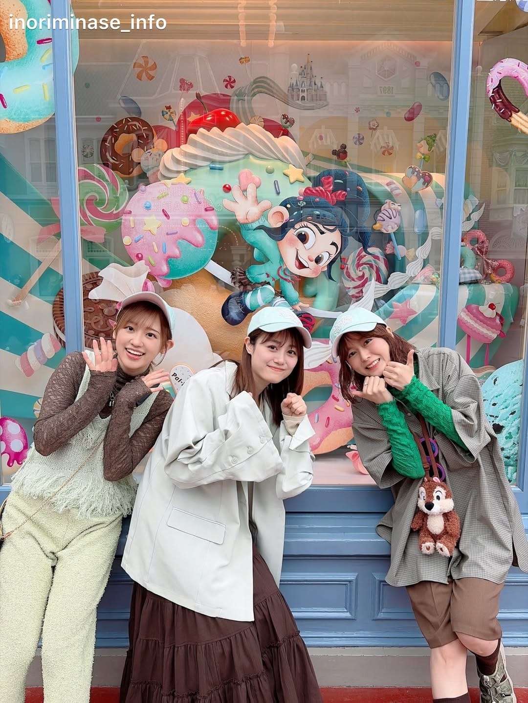 Post 8 by 水瀬いのりオフィシャル on Instagram (carousel)