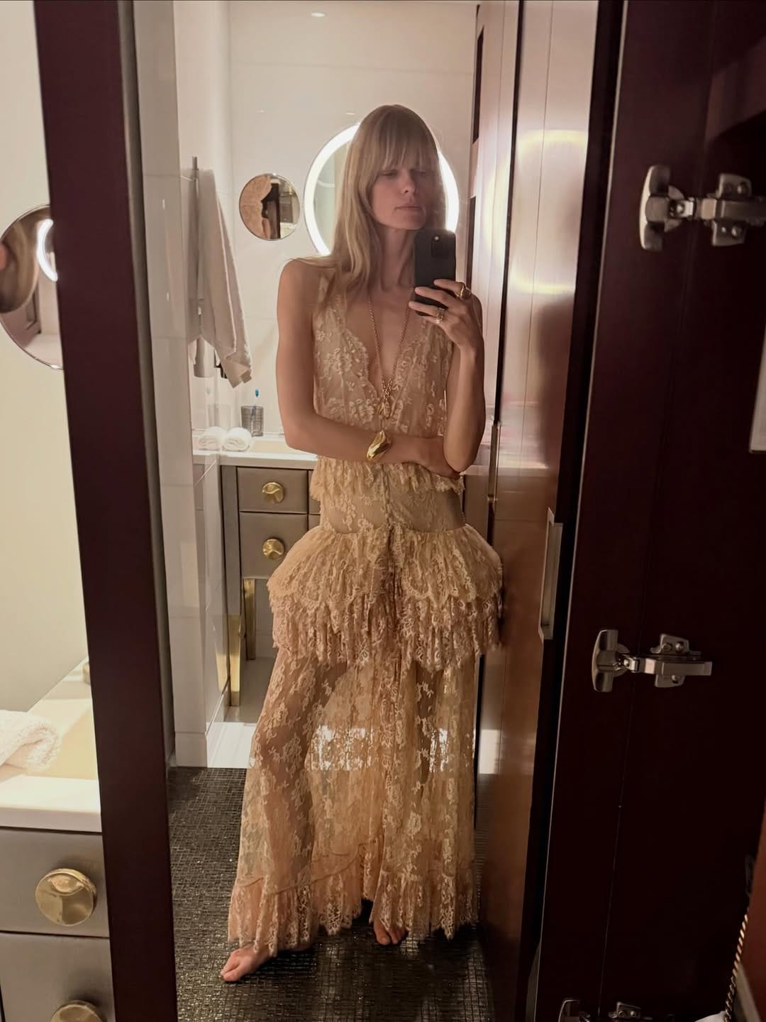 Post 2 by Julia Stegner on Instagram (carousel)