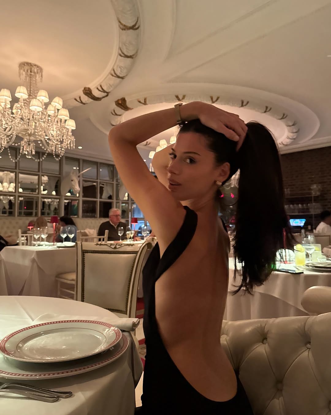 Post 9 by SOFIA SANTOS on Instagram (carousel)