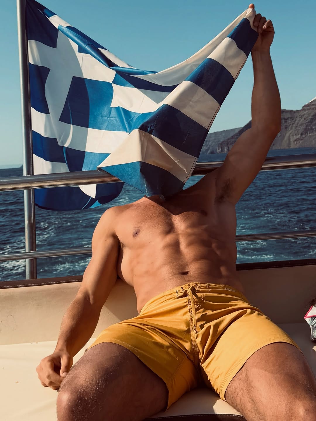 Post 7 by Joël Conceição on Instagram (carousel)