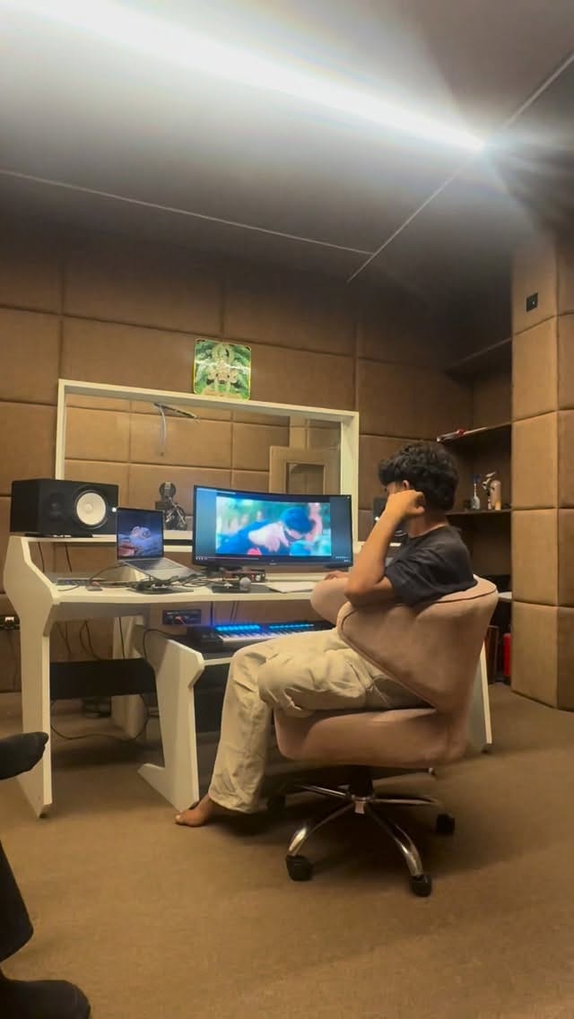 Post 4 by DEEPAK PAREEK on Instagram (video)