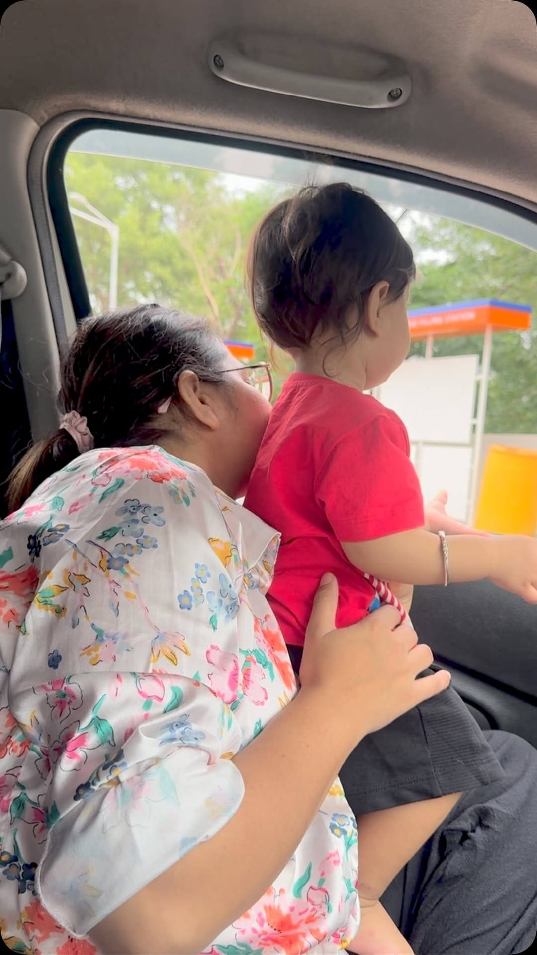 Post 9 by Simmi Kaur on Instagram (video)