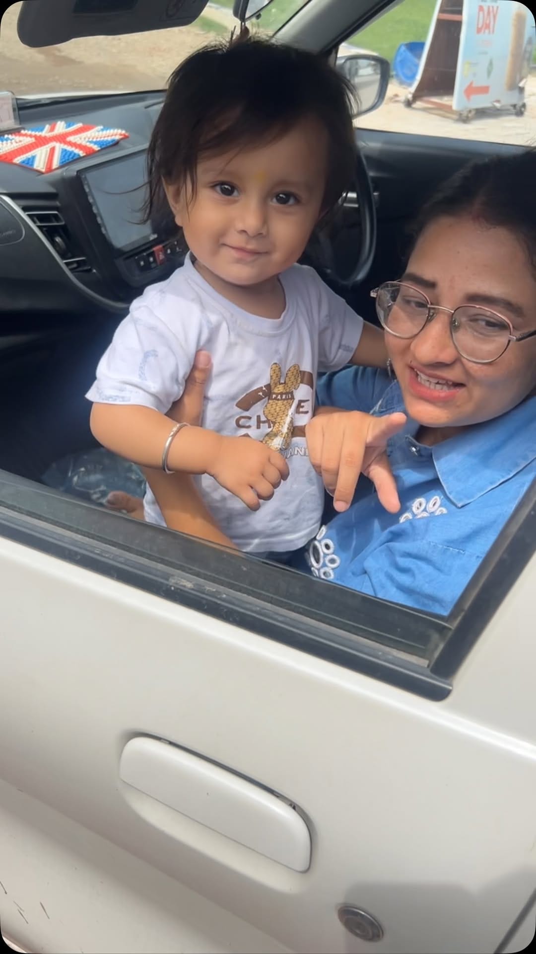 Post 5 by Simmi Kaur on Instagram (video)