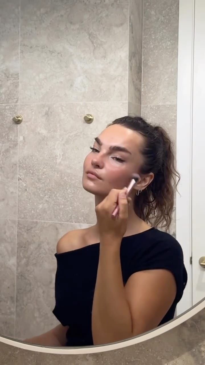 Post 10 by Ellen Burton on Instagram (video)