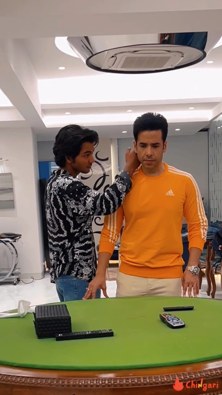 Post 8 by Vaibhav Dixit on Instagram (video)