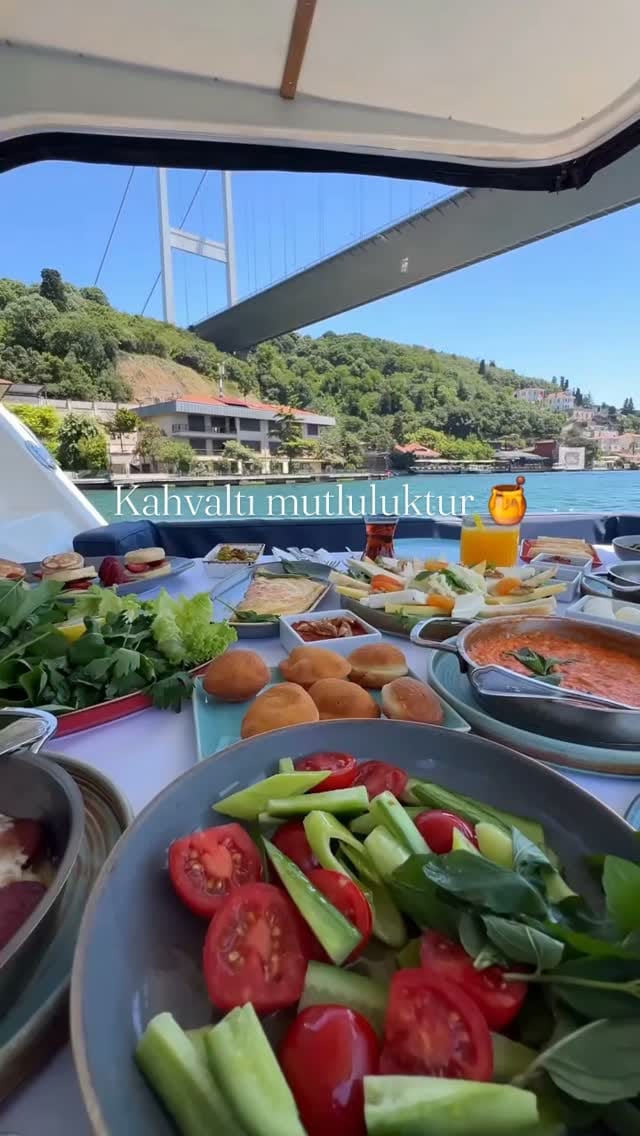 Post 3 by Velora Voyages on Instagram (video)