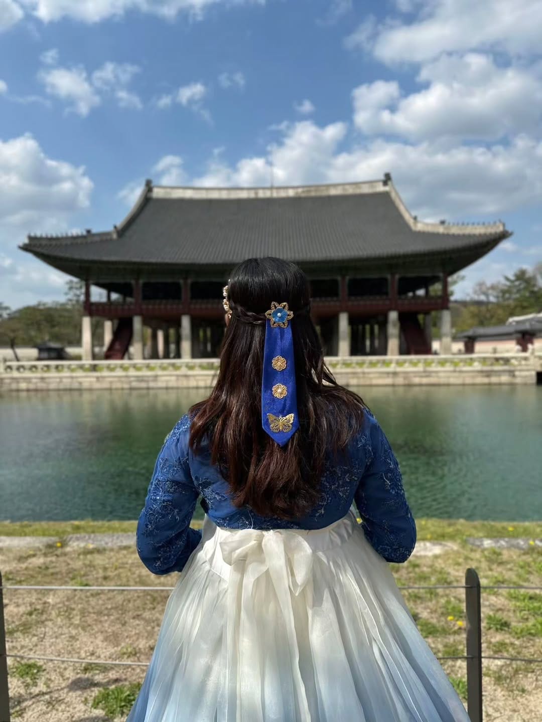 Post 4 by Pooja Dey on Instagram (carousel)
