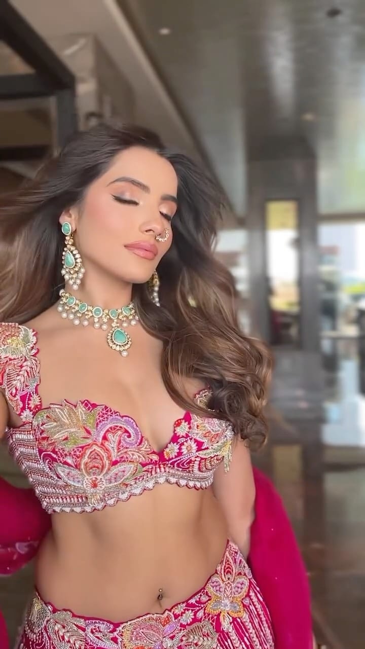 Post 3 by Surya Singh on Instagram (video)