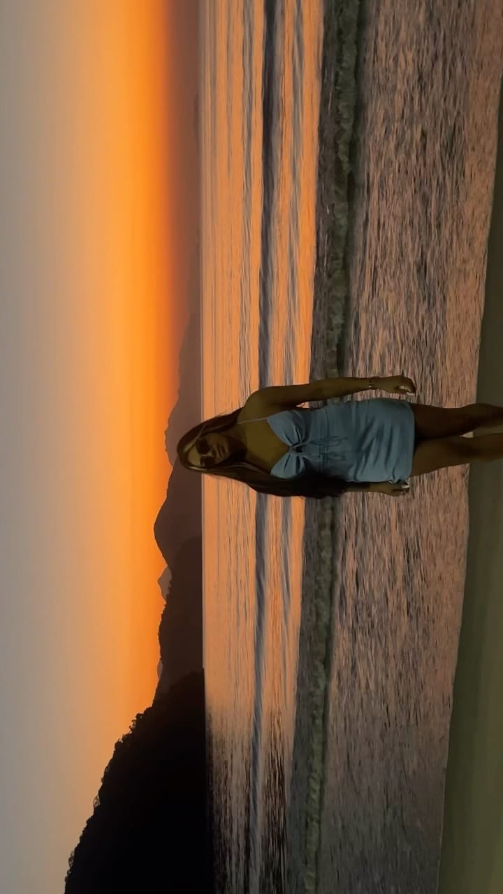Post 5 by Gabriella Ribeirosh on Instagram (video)