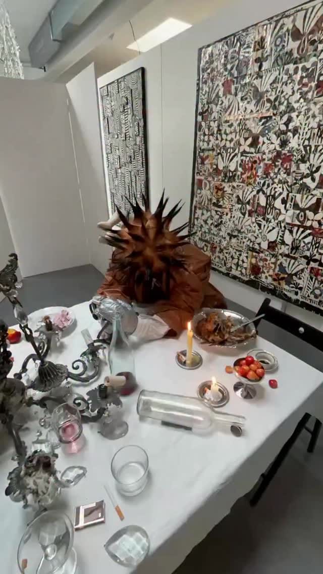 Post 7 by Yannine | The Fashion Mender on Instagram (video)