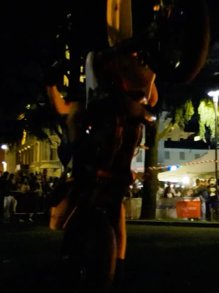 Post 4 by Lele W Capobianco on Instagram (carousel)