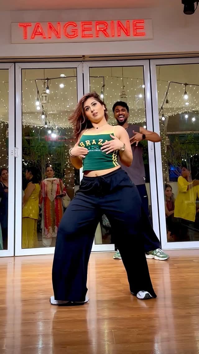 Post 6 by Avantika Karir on Instagram (video)