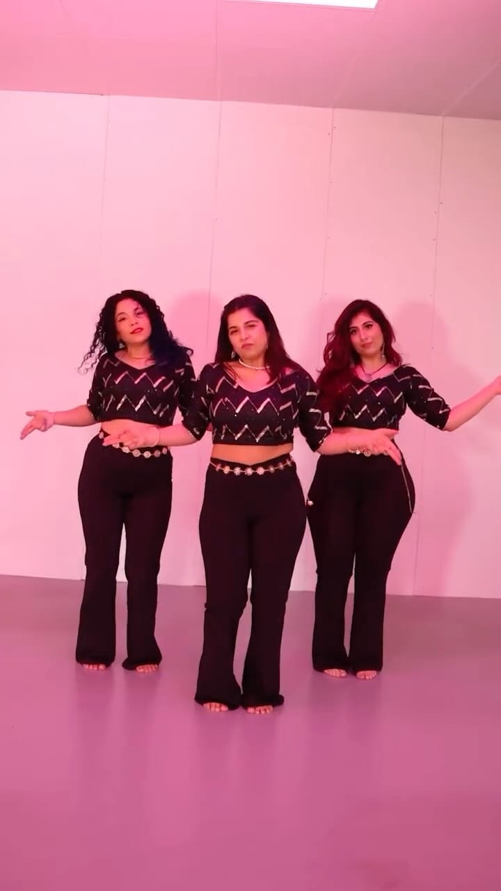 Post 10 by Avantika Karir on Instagram (video)