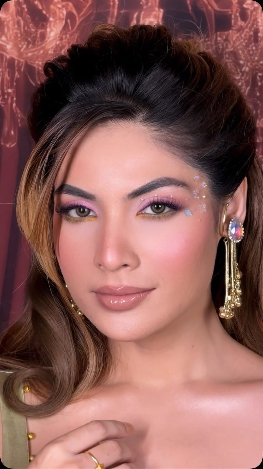 Post 6 by Khyati Chauhan| Bridal Makeup Artist on Instagram (video)