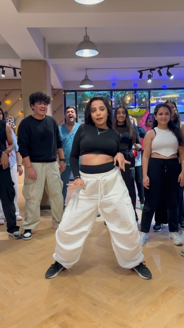 Post 10 by Harshita Juneja on Instagram (video)