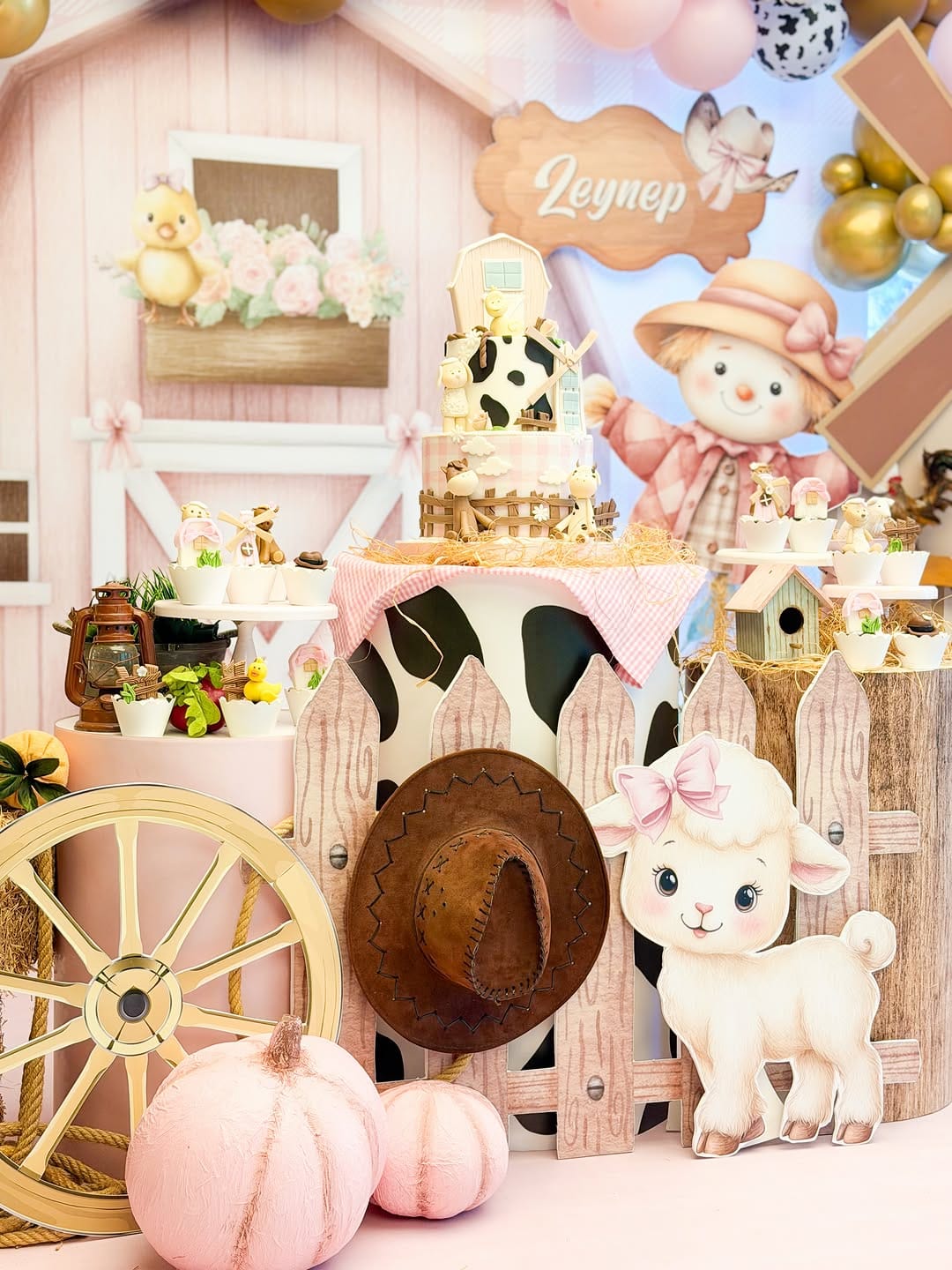 Post 8 by @elifdesigns on Instagram (carousel)