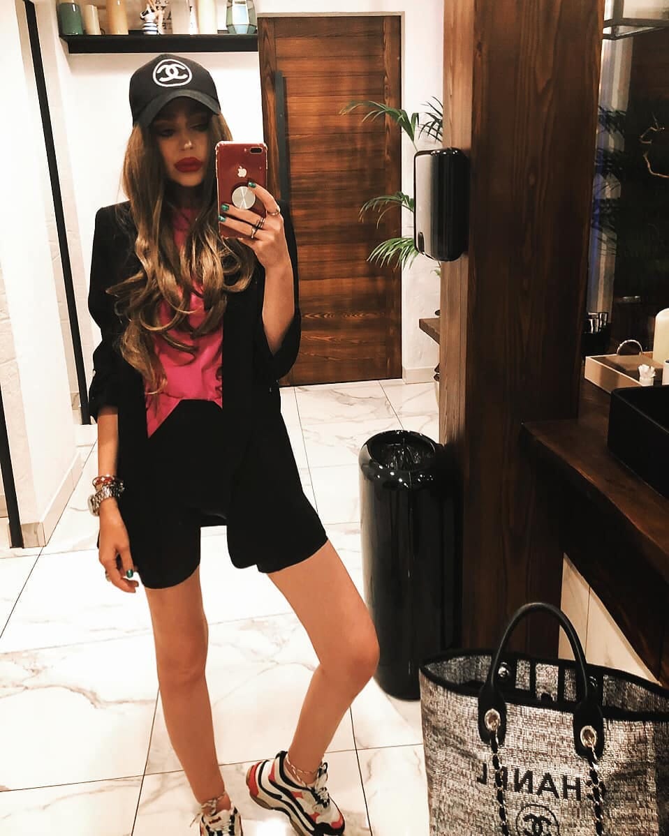 Post 8 by 💋Lolita💋 on Instagram (image)
