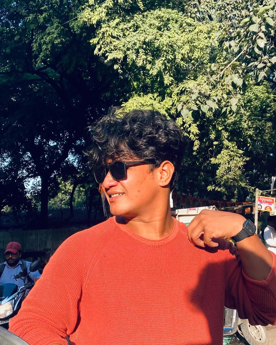 Post 10 by Mohit Somwanshi on Instagram (carousel)