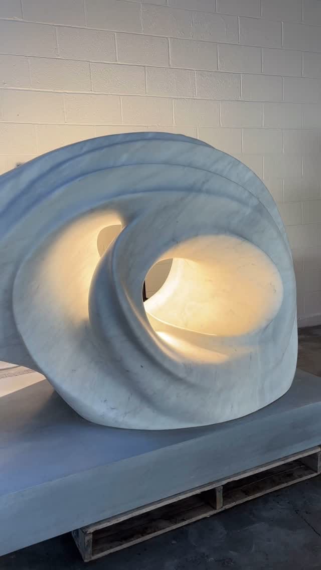 Post 6 by Yoko Kubrick on Instagram (video)
