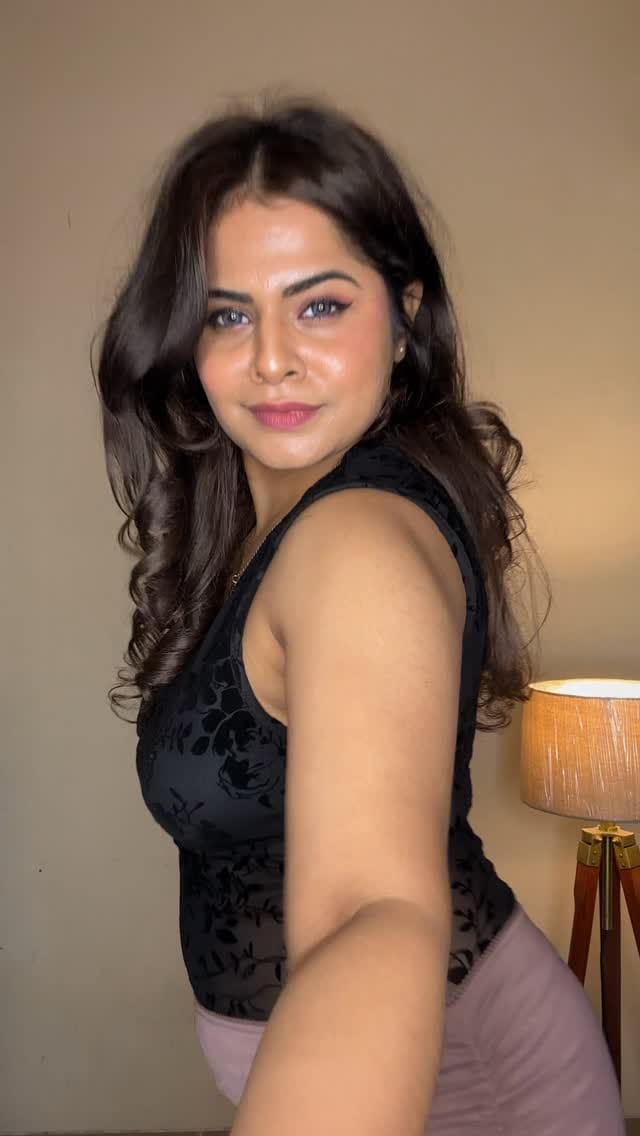 Post 5 by नृत्यांगना | Shraddha | Belly Dance on Instagram (video)